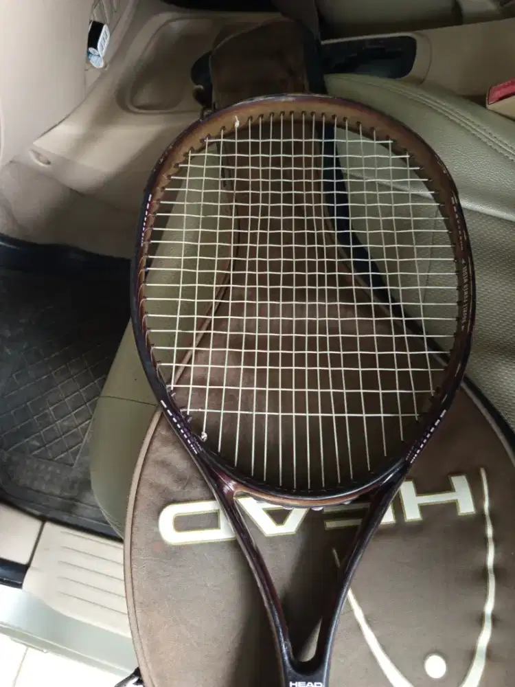 Dijual raket tenis merek HEAD discovery