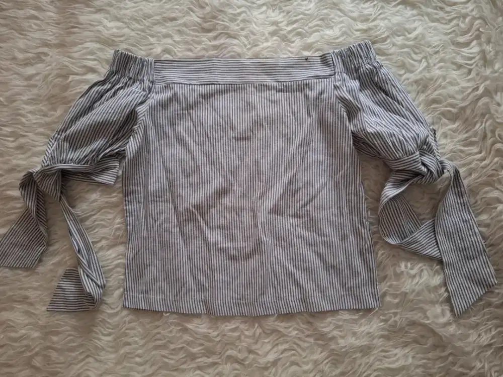 ATASAN SABRINA KATUN GARIS