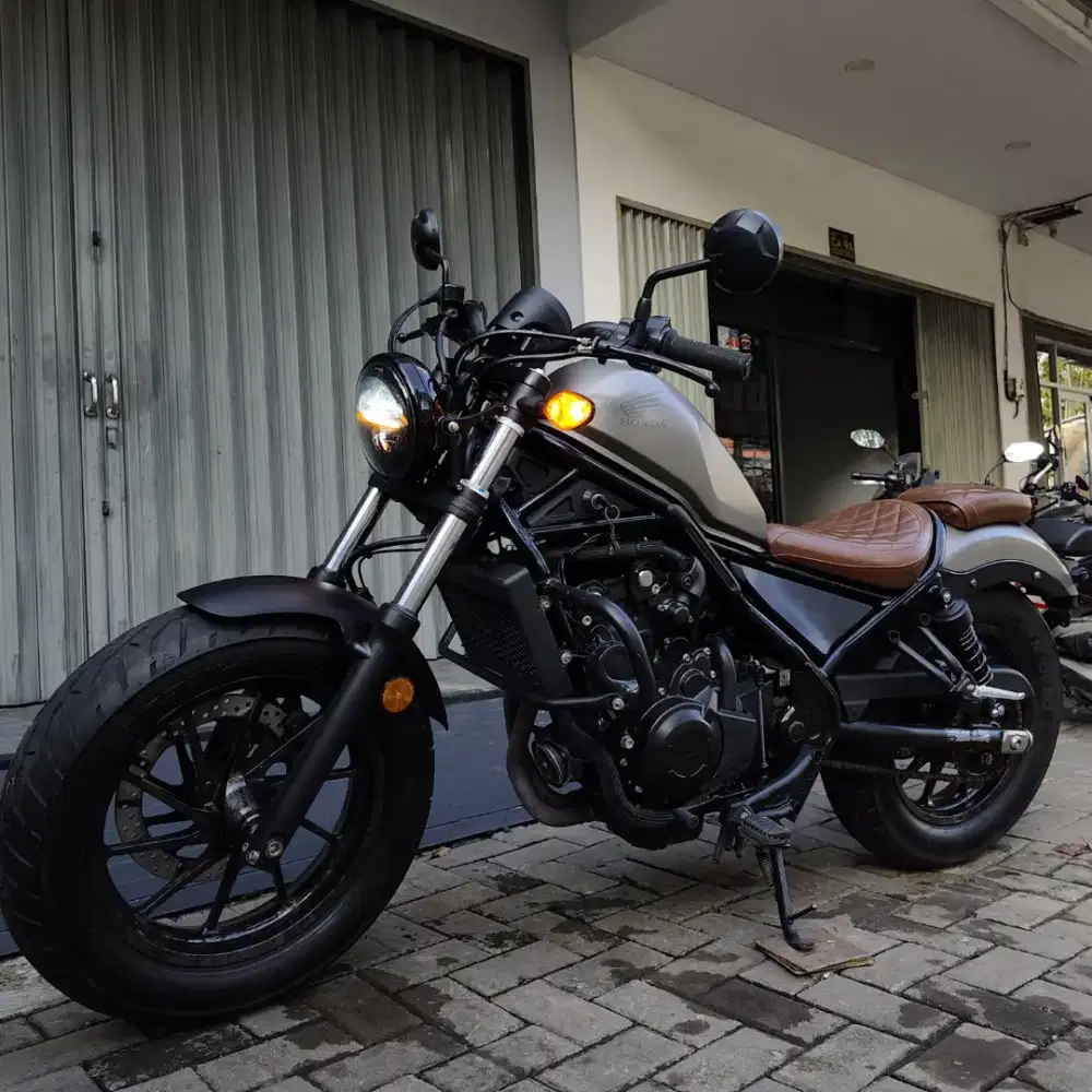 Moge Cruiser Honda CMX Rebel 500 th 2018 Km 3rb Like New Modif