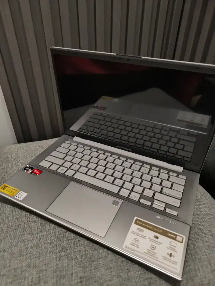 Laptop asus Vivobook Go 14 E1404FA Rayzen 5 16gb 512gb