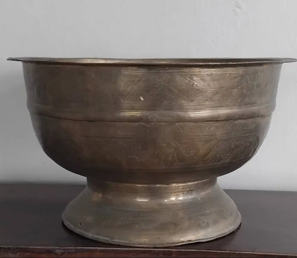 2 Kuningan antik barang kuno