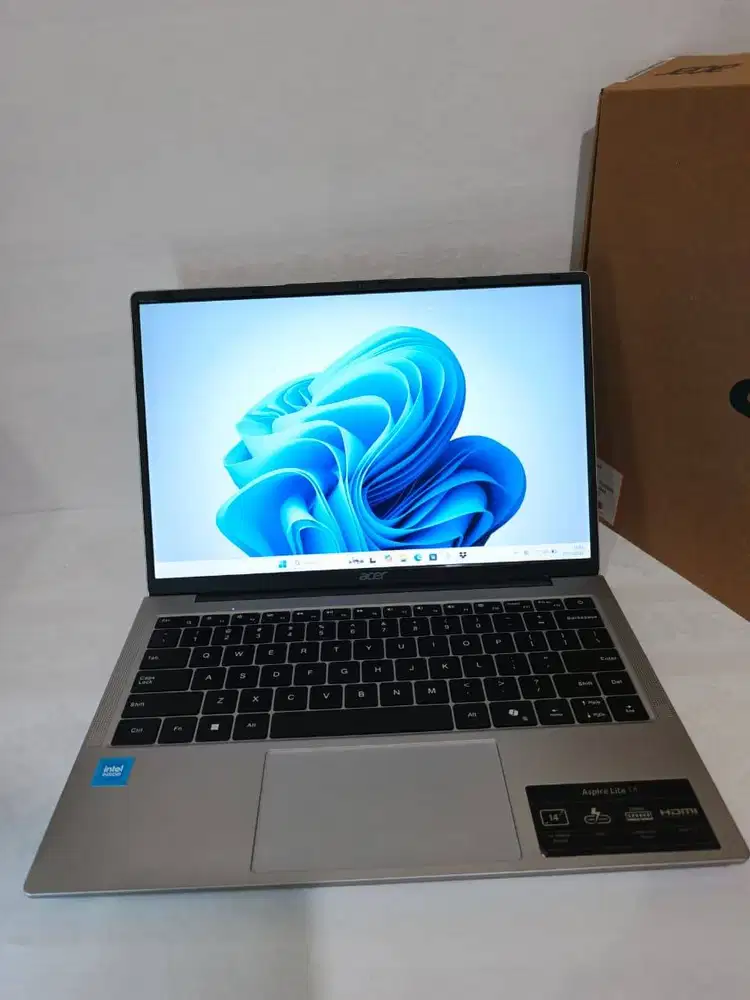 [HARGA PROMO]  ACER ASPIRE LITE 14   – LAPTOP DESAIN SLIM, RINGAN !!