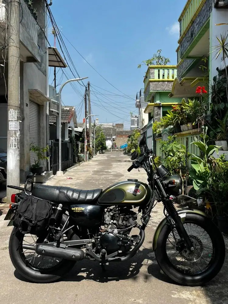 Kawasaki W 175 2018 Hijau