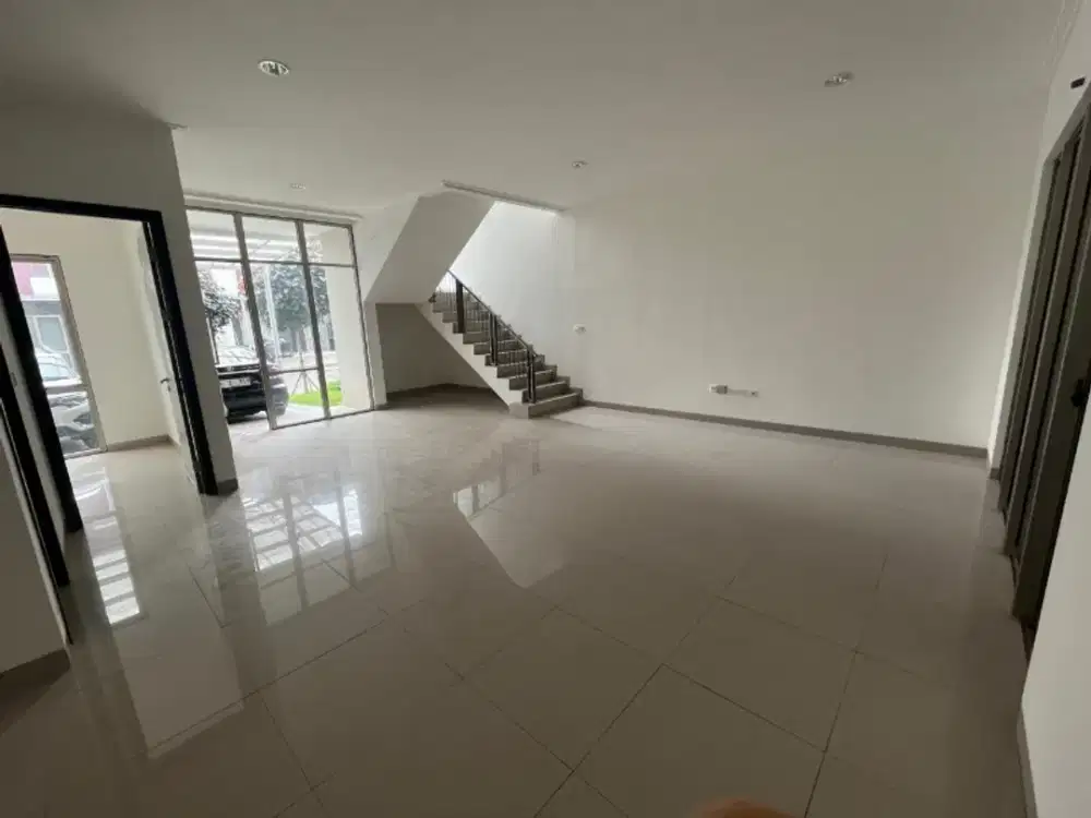 Disewa Cepat! Rumah 2 Lantai Unfurnish 8x15 Pik 2