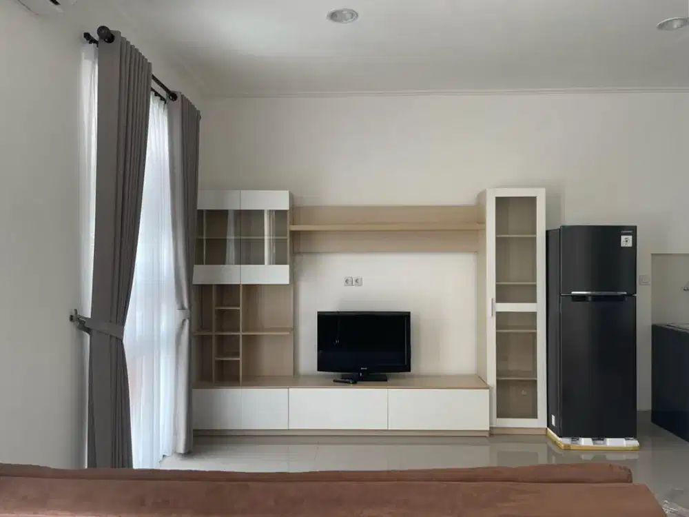 Disewakan Rumah Tahap 1 Semi Furnish Murah 6x10 PIK 2