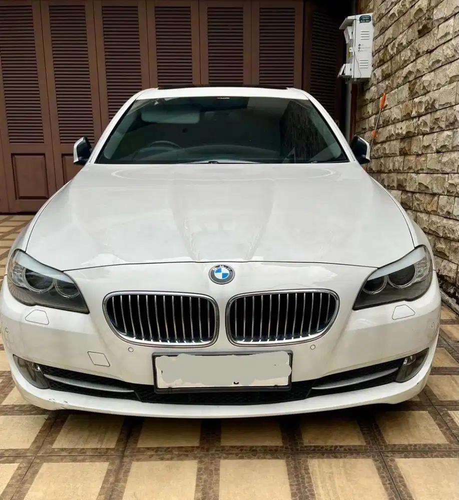BMW 528i (2013)