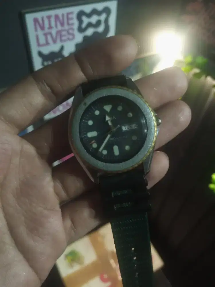 Alba Quartz Diver style vintage