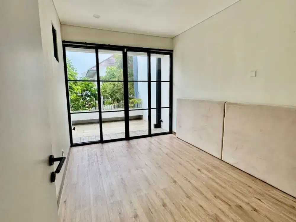 Semi Furnish Rumah Greenwood Citraland Dekat Pasar Modern