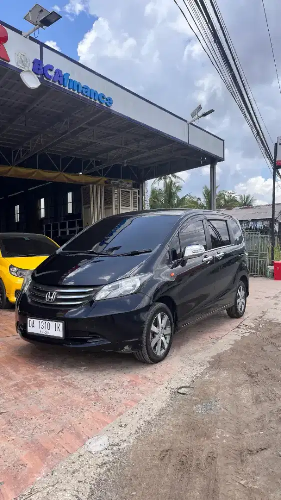 HONDA FREED 1.5 E PSD 2009