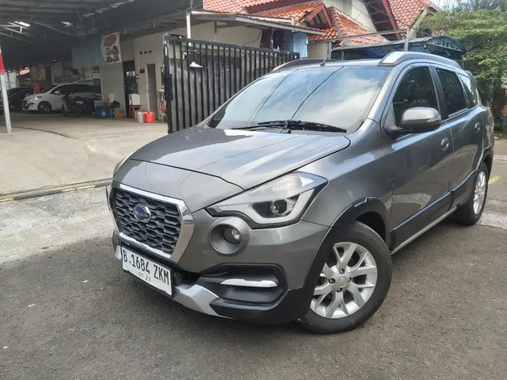 TDP 10 JUTA Datsun Cross 1.2 AT CVT 2018 Abu-abu