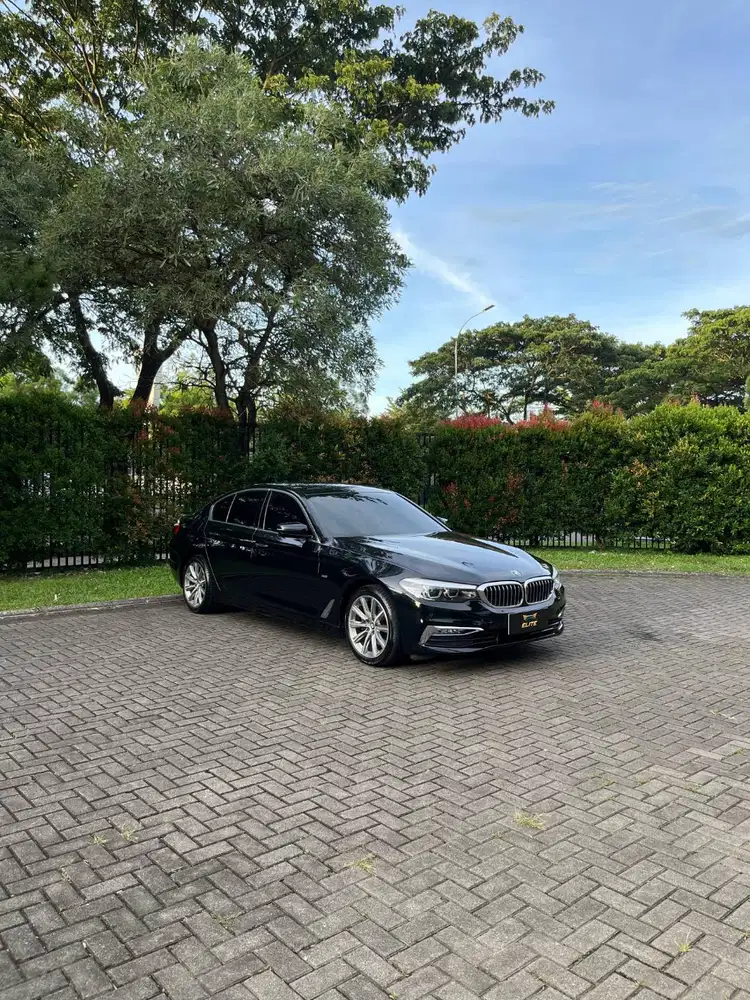 BMW 520i G30 Luxury 2019 NIK 2018 Hitam