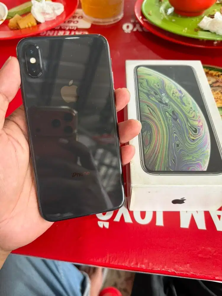 Iphone xs 64gb inter imei kmnperin aman 100%