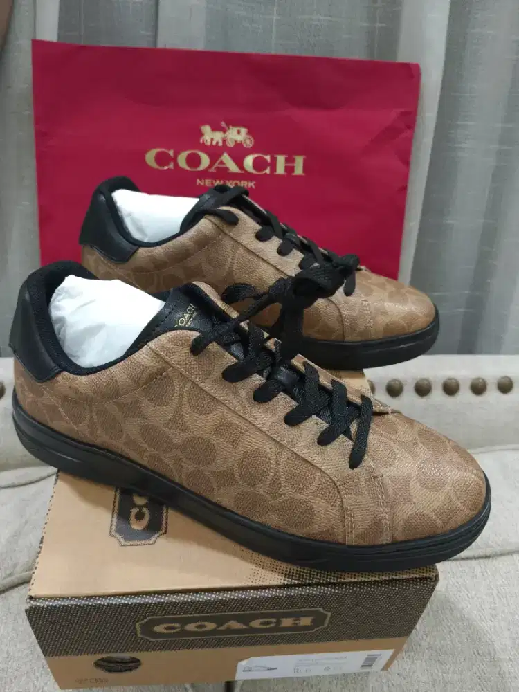 Dijual sepatu Coach
