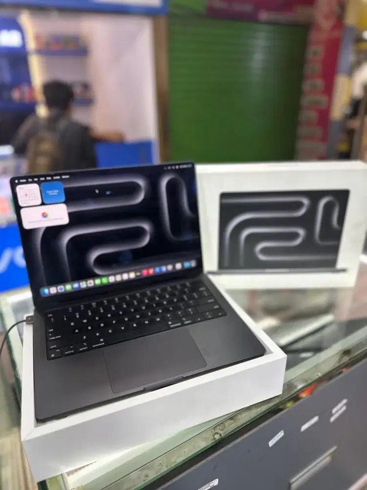 Mackbook Pro M3 Pro 14inci 18/512Gb Ibox Fullset Original likenew