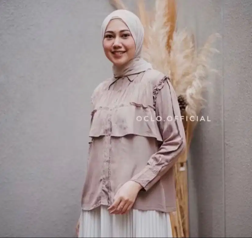 Blouse oclo official warna coklat mocca