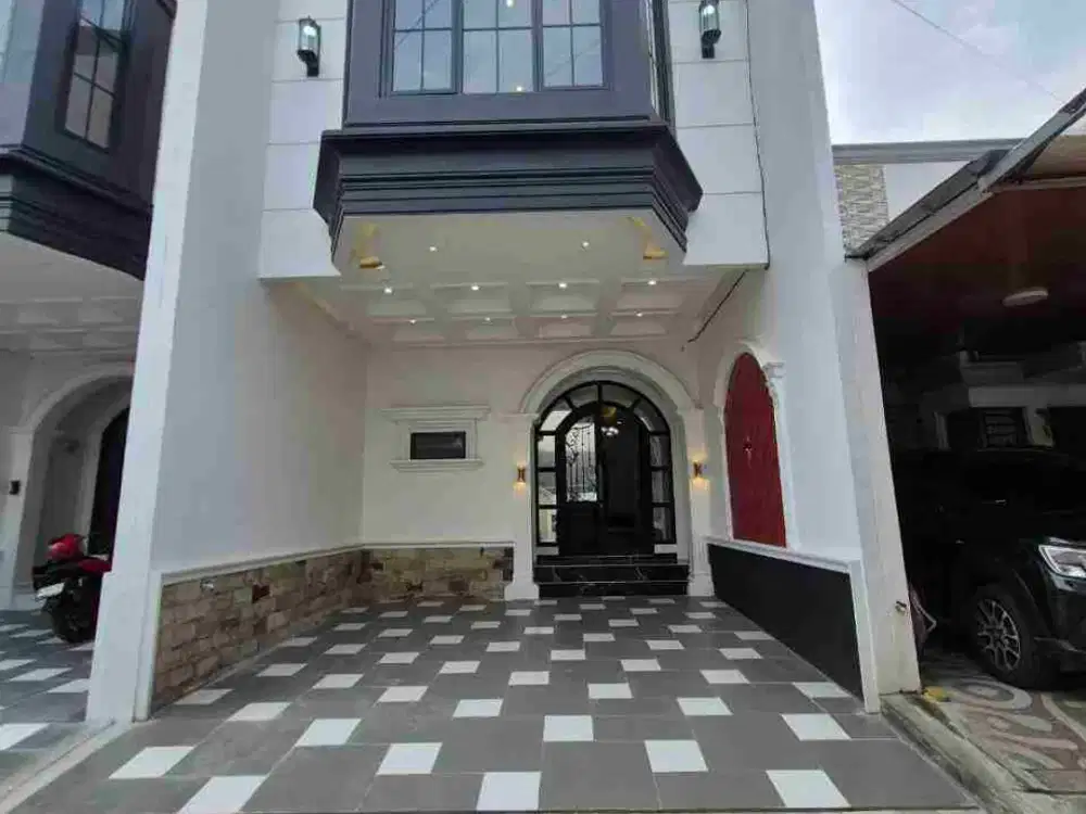 Rumah Klasik Siap Huni diapit Pintu Tol Krukut dan Pintu Tol Kukusan Beji Depok