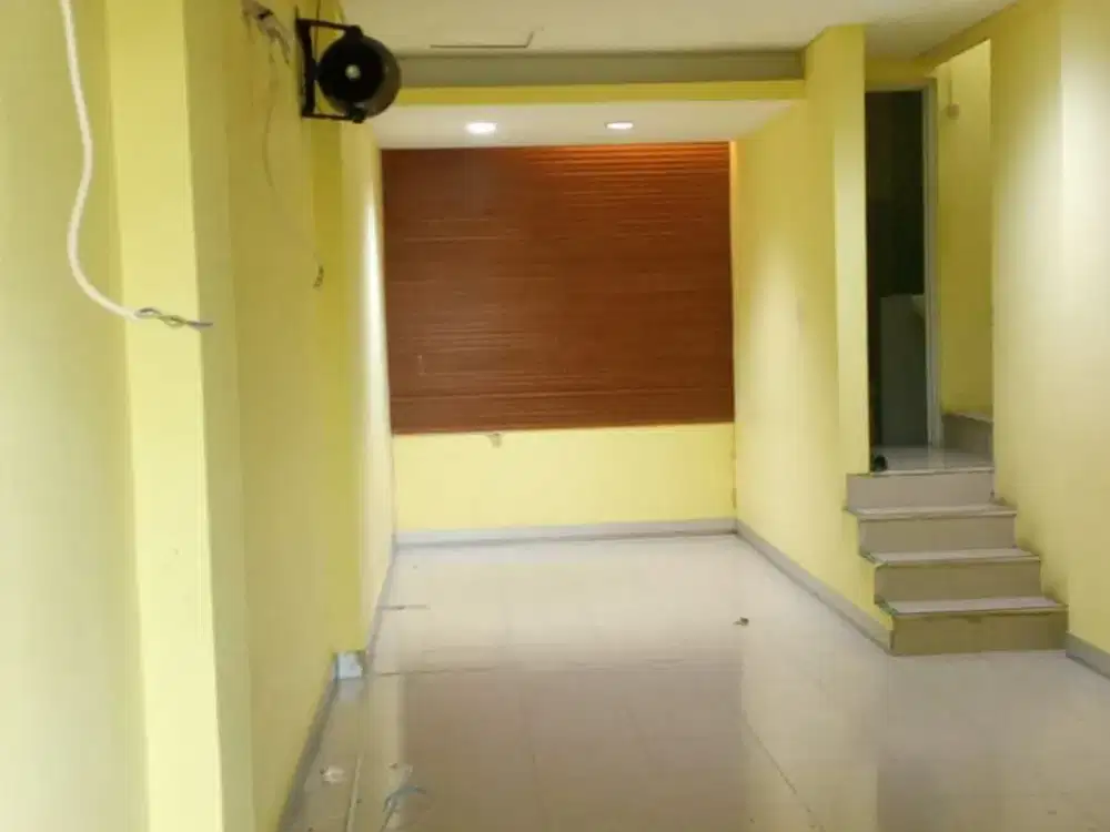 Disewa Ruko Sentra Bisnis Pluit 3LT Cocok untuk Office , Bank , Cafe , Tuition etc Kawasan Ramai