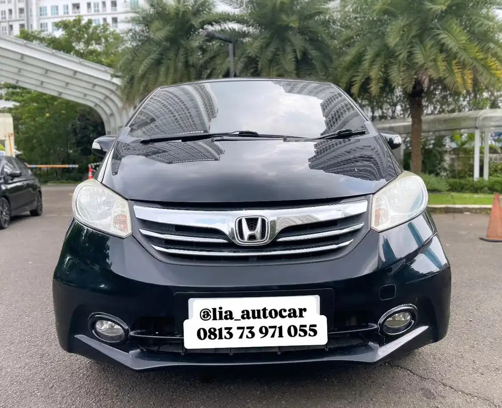 Honda FREED 1.5 E PSD 2013 Automatic KM 89.000 Mulus Harga termurah