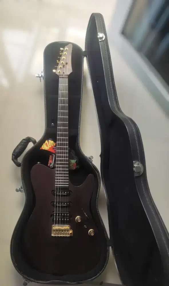Gitar listrik Ibanez AZ premium spek mewah kondisi kinyis kinyis