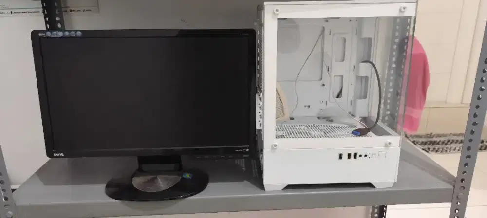 Monitor pc dan casing pc komputer