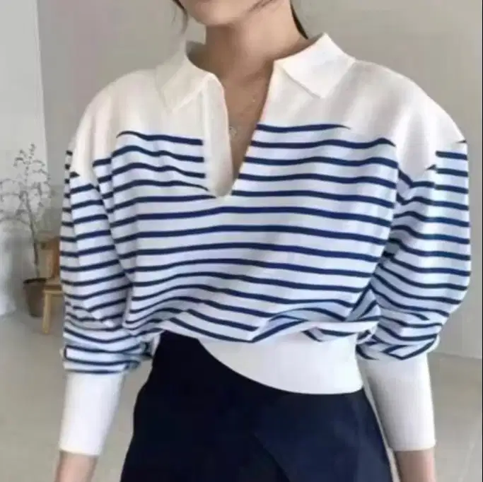 Blouse crop top belang biru putih