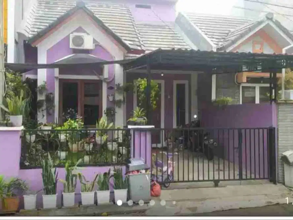 Rumah 2 Lantai di Bukit Golf