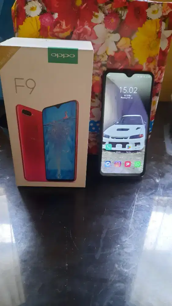Jual cepat Oppo f9 4/64bg Fulset kondisi mulus no cacat