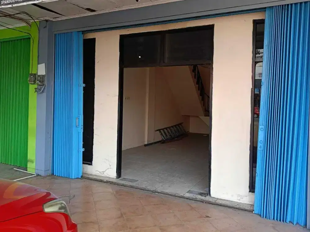 Ruko Lokasi Strategis di Boulevard Hijau Harapan Indah Bekasi