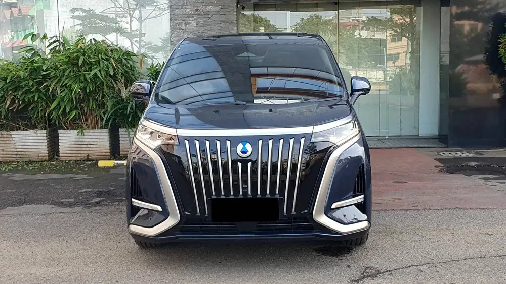 Denza D9 D 9 Elite FWD 4x2 EV AT 2024 2025 KM 45 PERAK