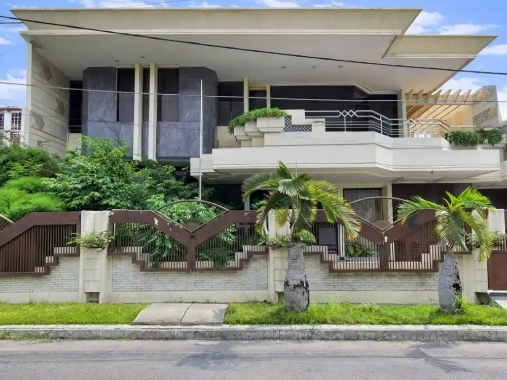 JUAL CEPAT! Naik dikit dilepas! Rumah dharmahusada indah timur