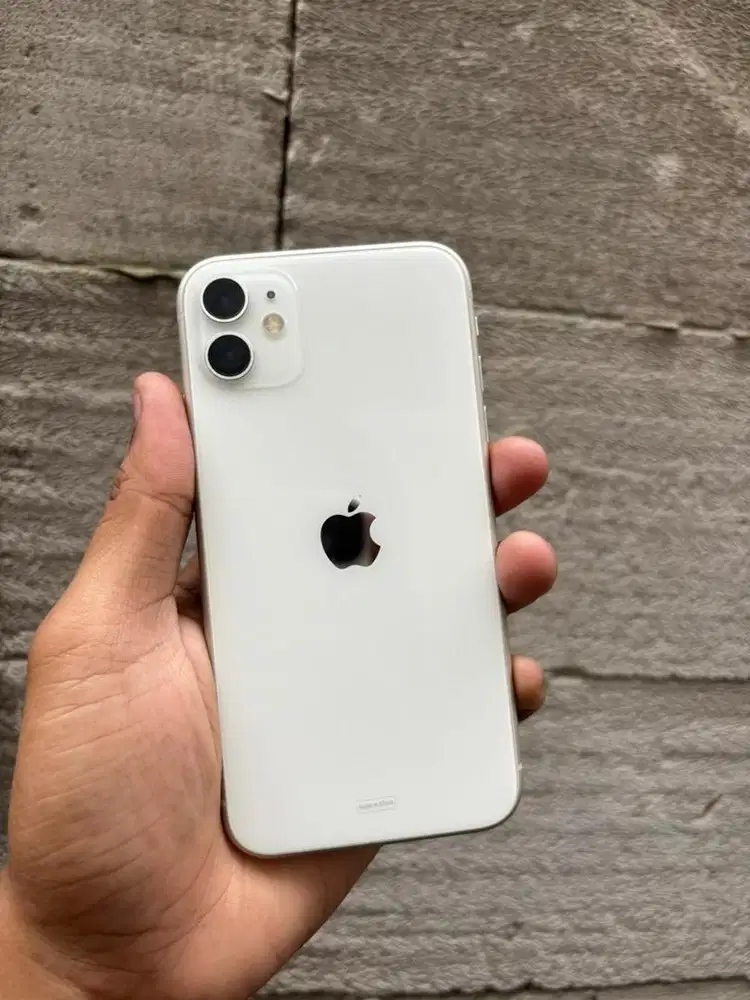 IPHONE 11 64GB iBox