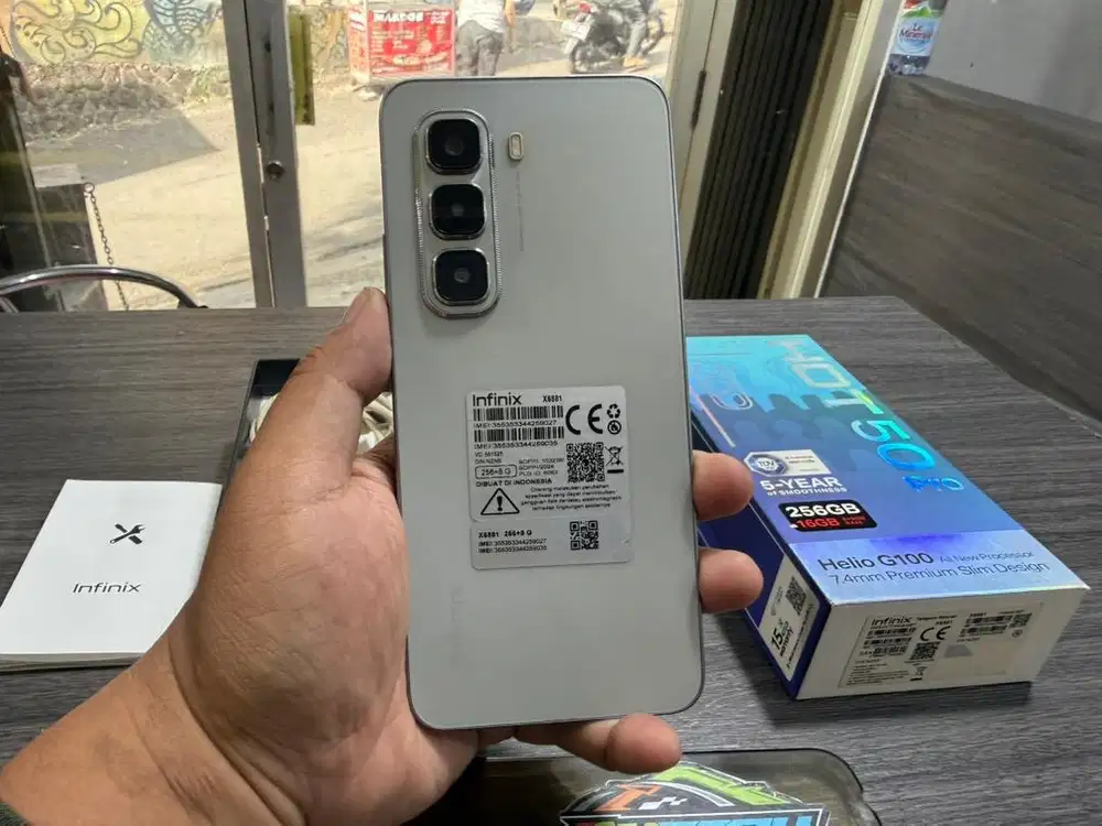 Infinix hot 50 pro 8/256gb mulus 1000% like new fullset
