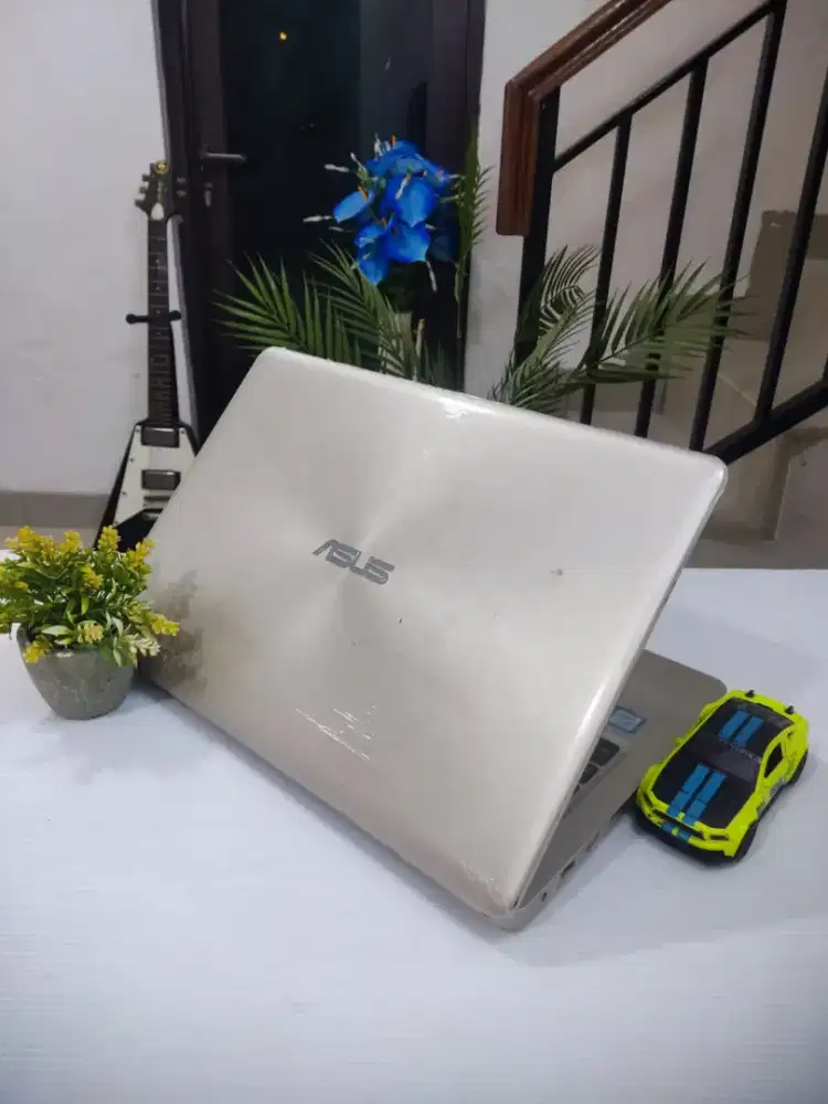 Laptop ASUS VIVOBOOK S14 X411UF RAM 20GB/SSD /DUAL VGA NVIDIA