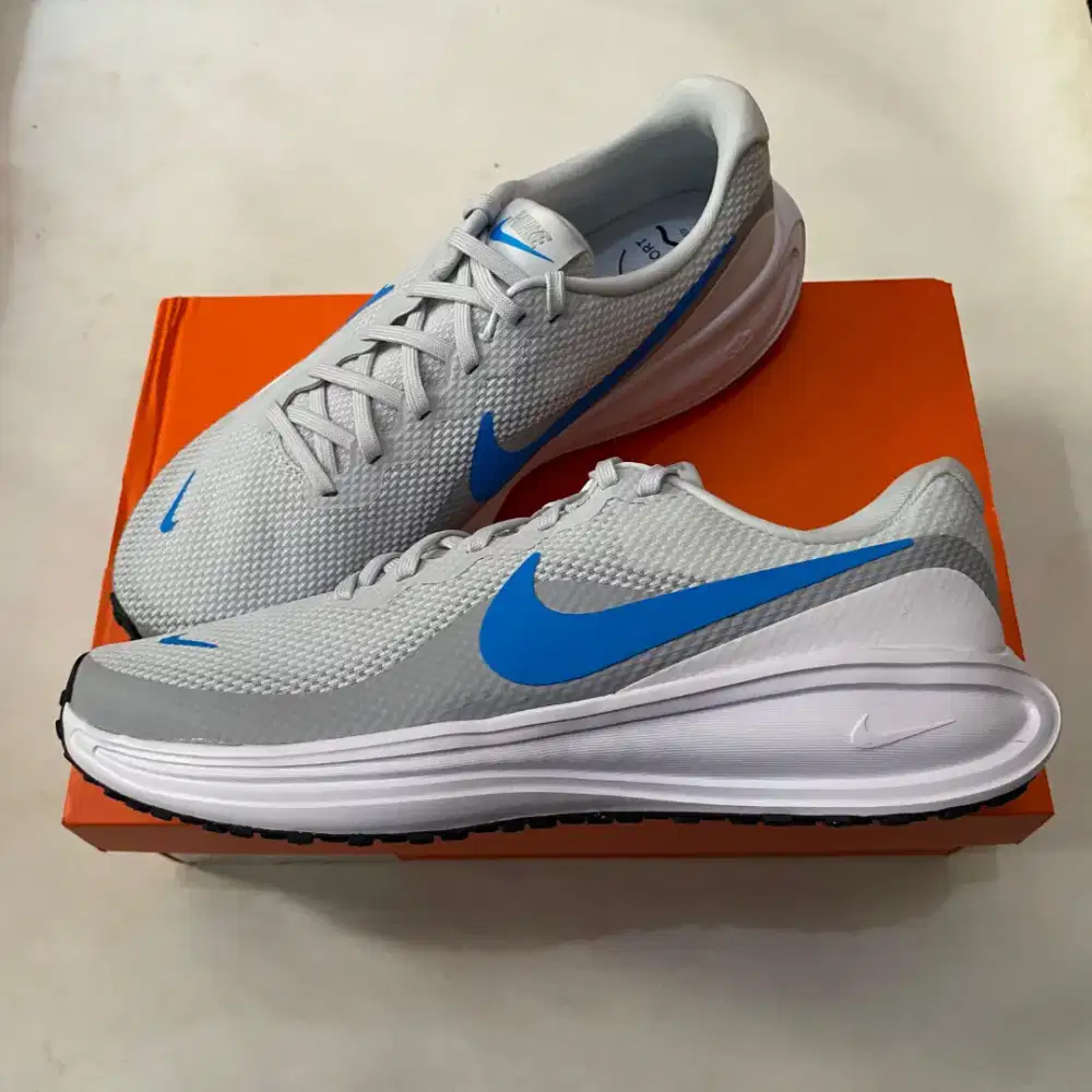 Original Sepatu Nike Revolution 8 Running Pria