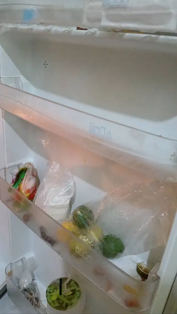 DI JUAL AC, MESIN CUCI, KULKAS!!!