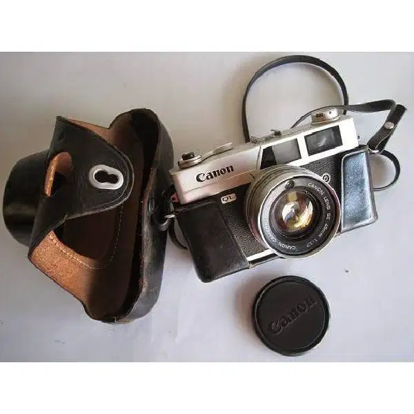 Vintage antique unique classic camera CANON CANONET QL17 ERA 60'S