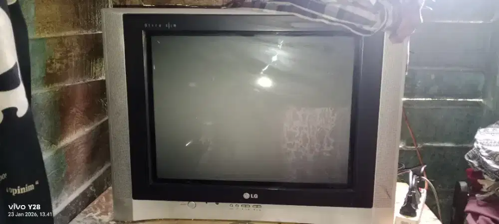 Tv tabung 21inc merk LG