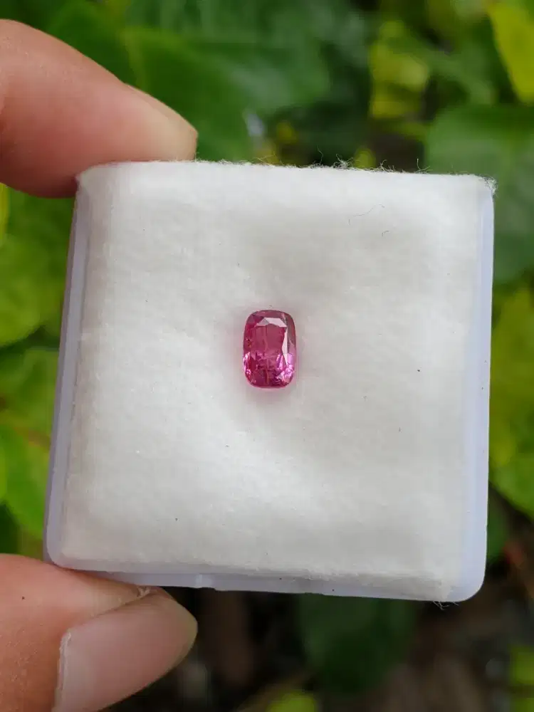 Natural Pink Sapphire No Heated 1.55 crt