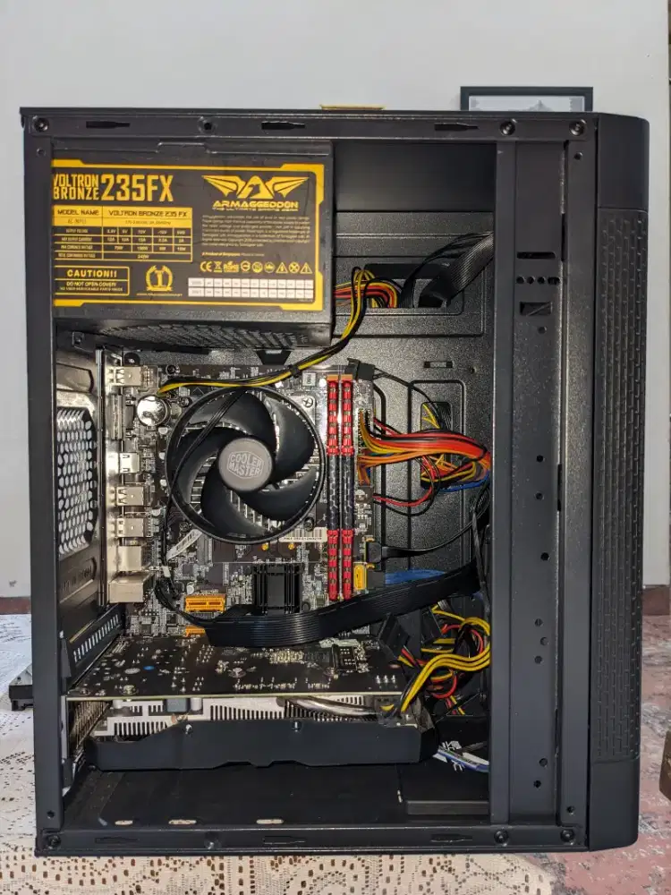 PC gaming rakitan i7 rx580