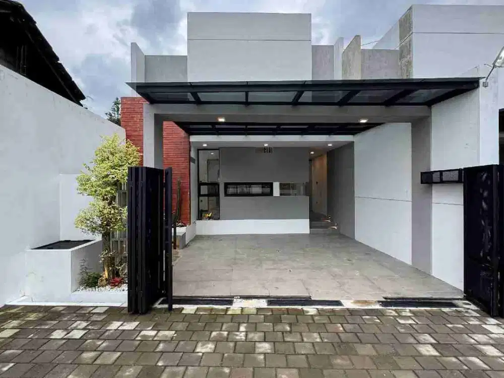 dijual rumah mewah siap huni lokasi sangat strategis