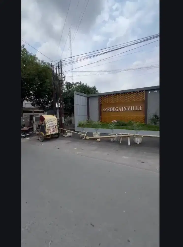 VILLA DE BOUGAINVILLE JL TUAMANG KRAKATAU PANCING