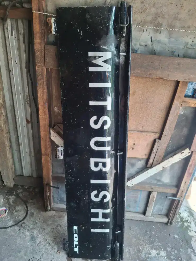 Pintu bak l300 ori copotan