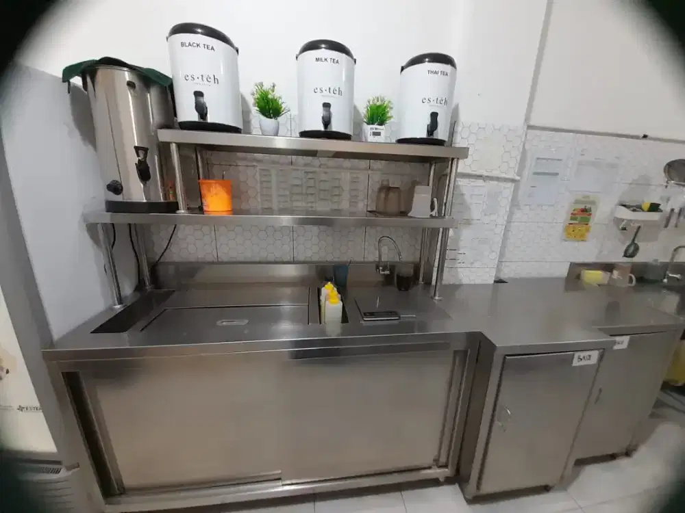 Meja Stainless bar, Sink, ice bin. Tebal dan kokoh
Bekas seperti Baru