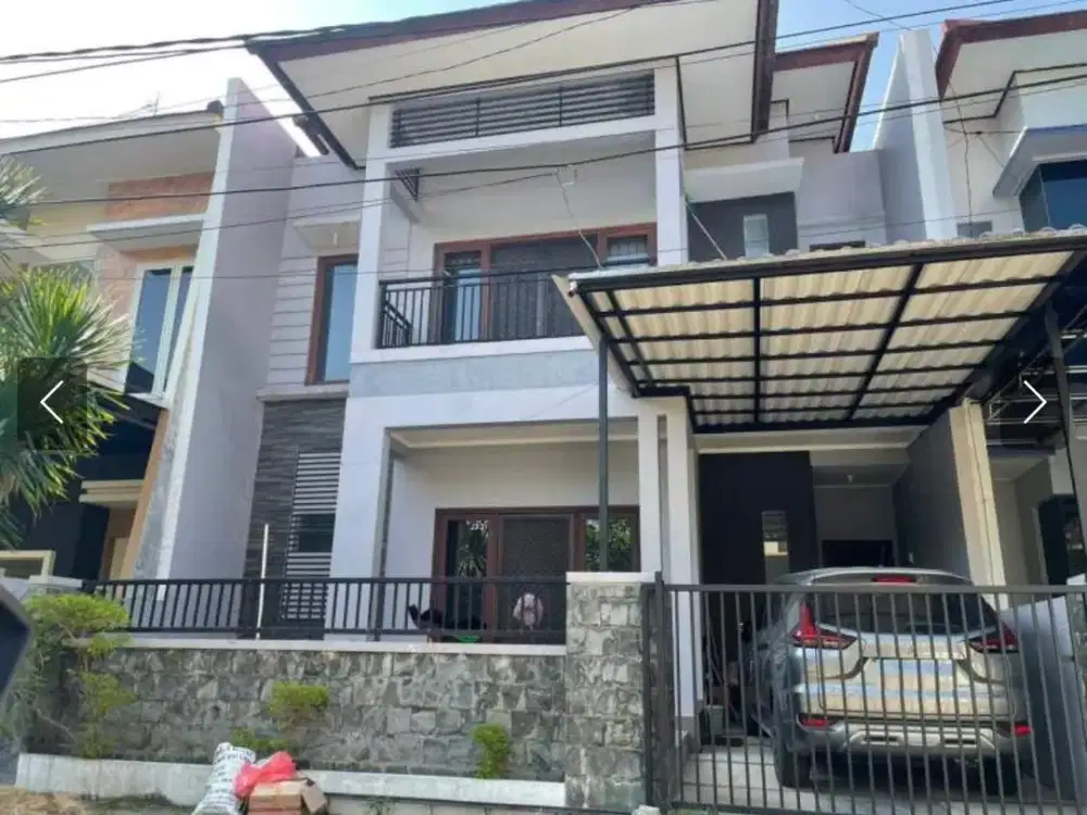 Rumah Araya 2 Galaxy Bumi Permai dekat ke Raya MERR Semi Furnished Terawat