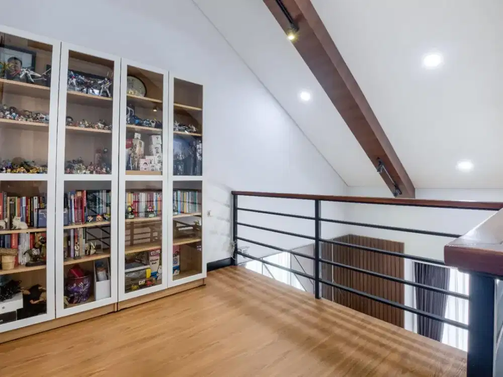 Jual Murah Rumah 2,5 Lantai Siap Huni di U-House Bintaro