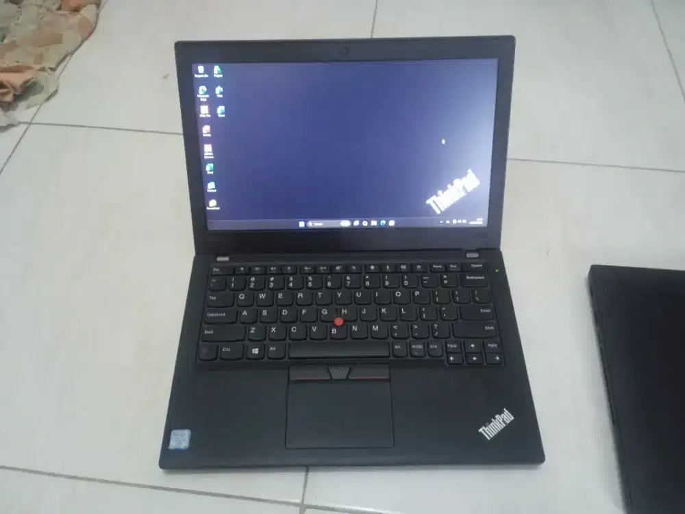 Lenovo Thinkpad X270 core i7 windows 11Pro