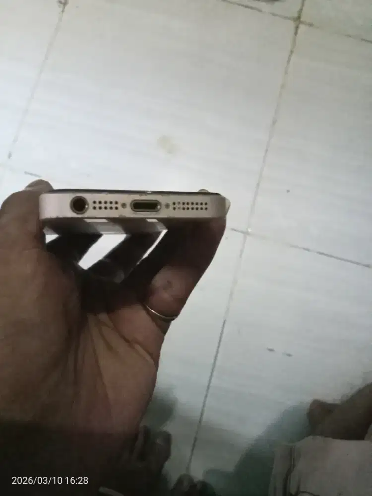 Jual hp iphone 5