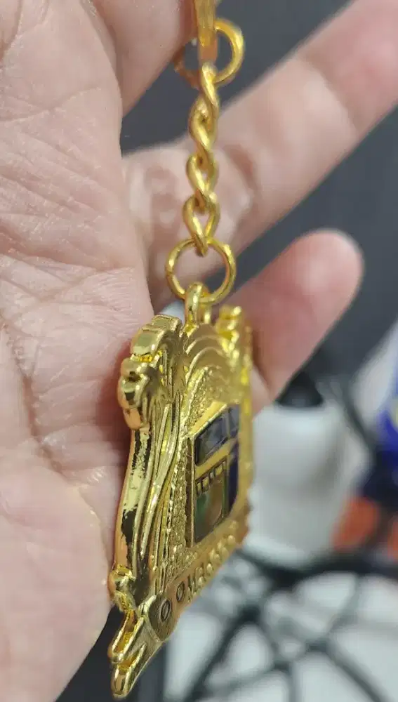 Gantungan oleh oleh melah