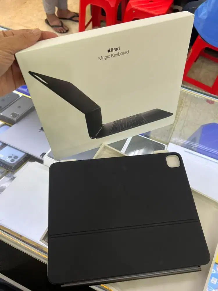 Magic keyboard ipad pro m4 atau m5 13 inch