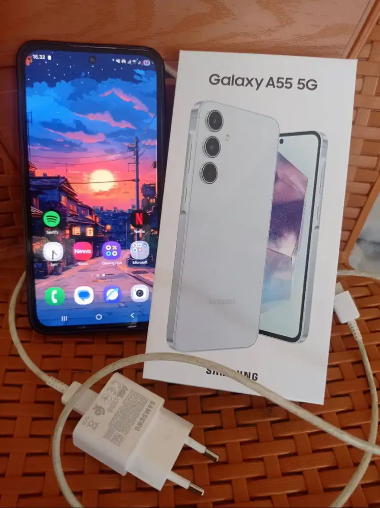 Jual HP Samsung A55 5G + charger Original